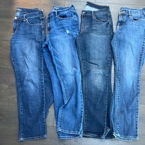 Lot of 5 old navy jeans.